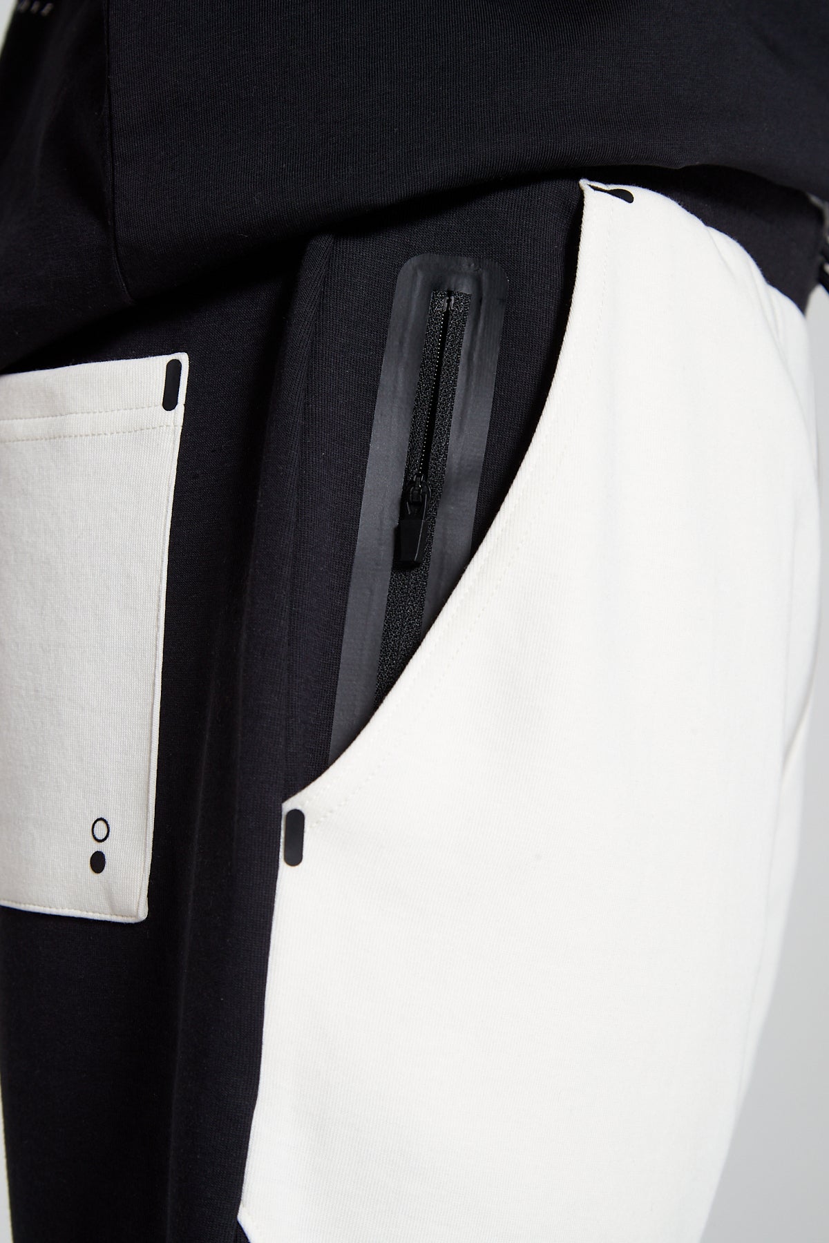 Track 2.0 Retro Zip Pocket Shorts - Jet Black