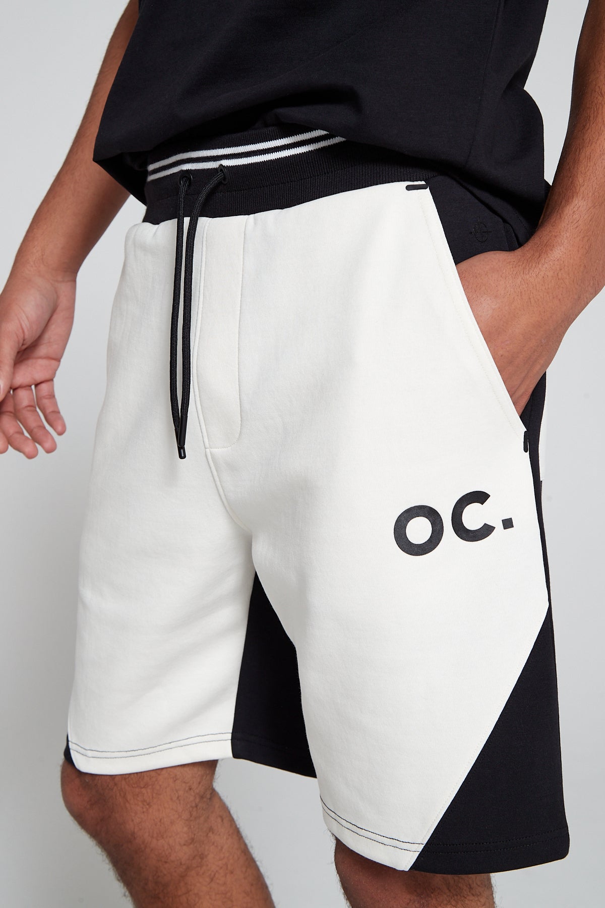 Track 2.0 Retro Zip Pocket Shorts - Jet Black