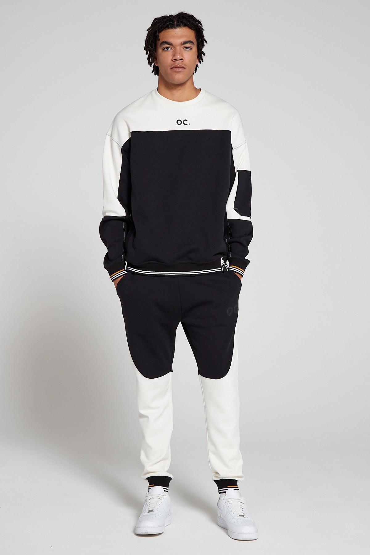Track 2.0 Retro Zip Pocket Sweatshirt - Jet Black