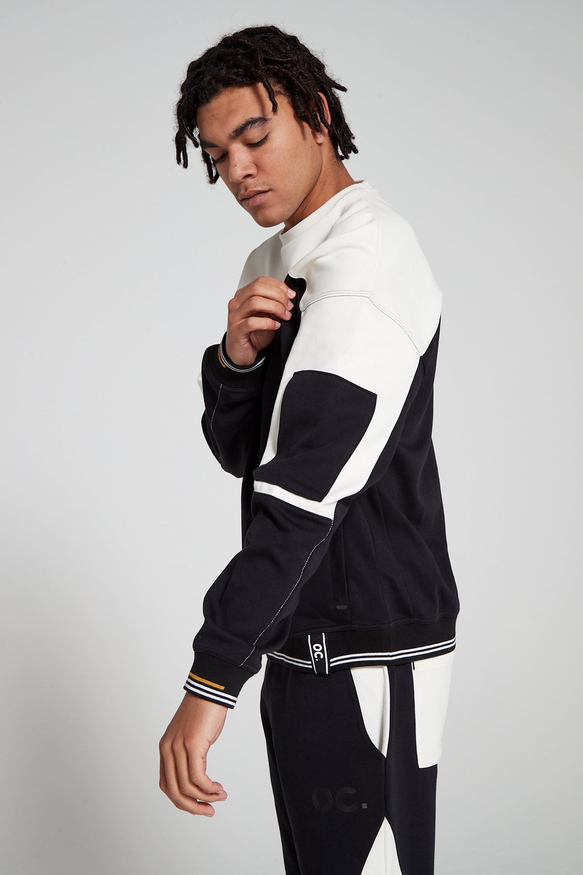 Track 2.0 Retro Zip Pocket Sweatshirt - Jet Black