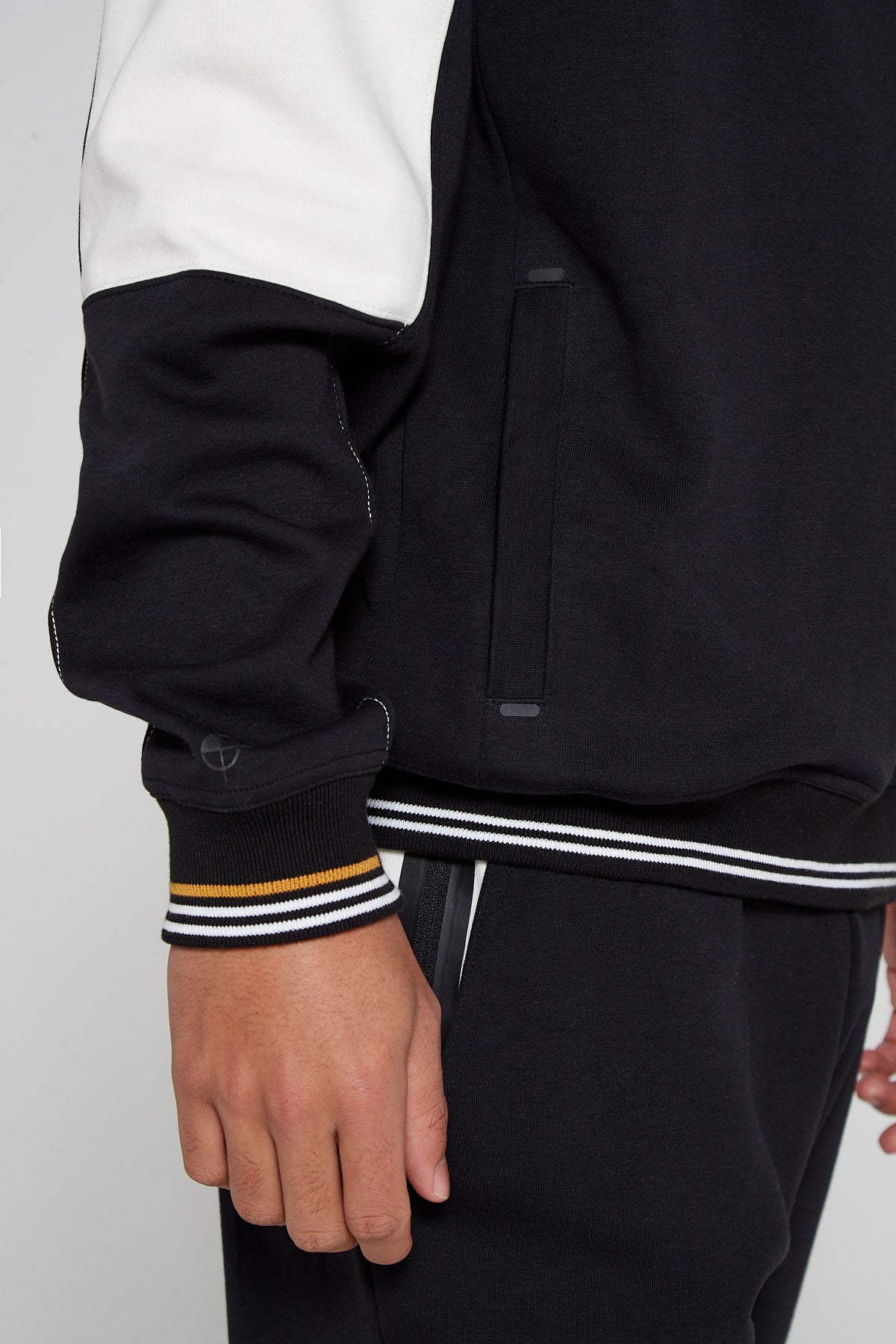 Track 2.0 Retro Zip Pocket Sweatshirt - Jet Black