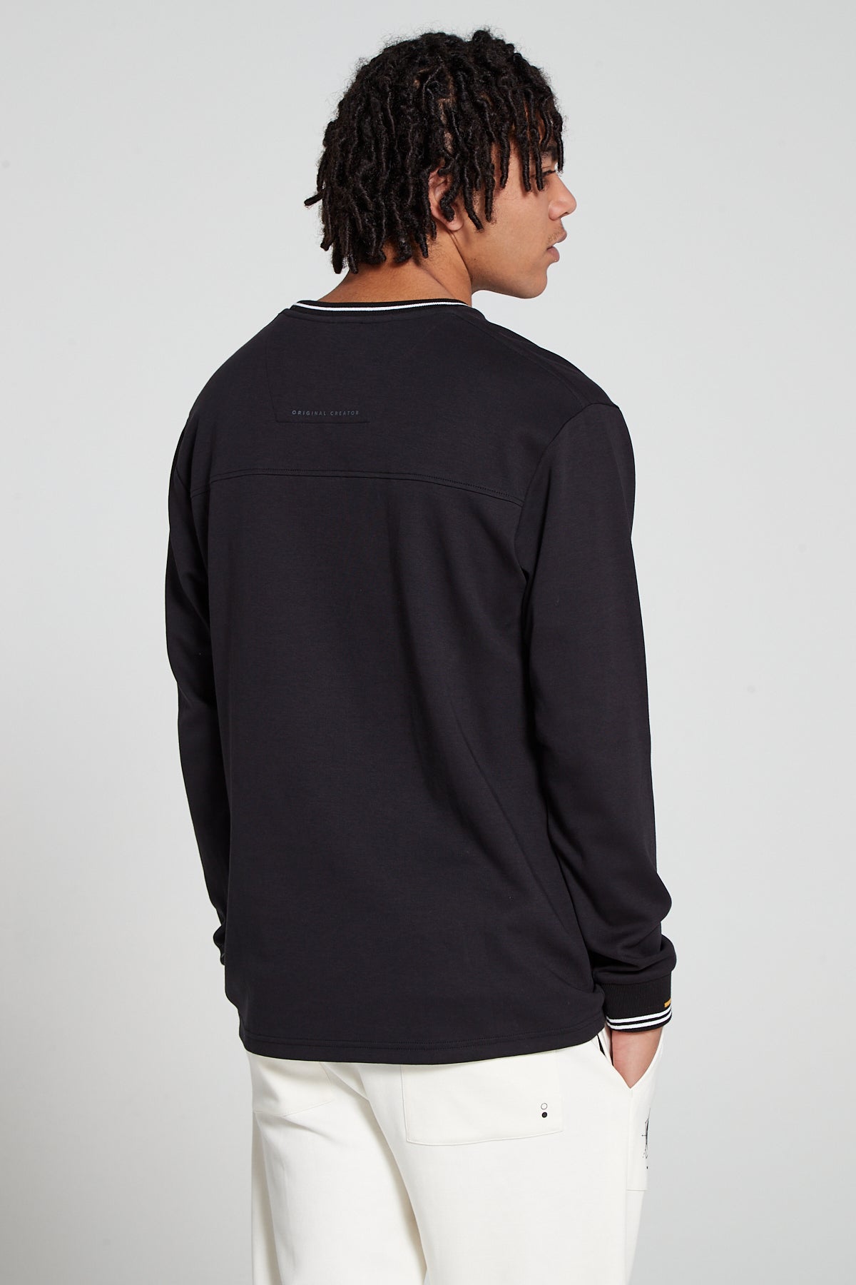 Track 2.0 Zip Pocket Long Sleeve T-Shirt - Jet Black
