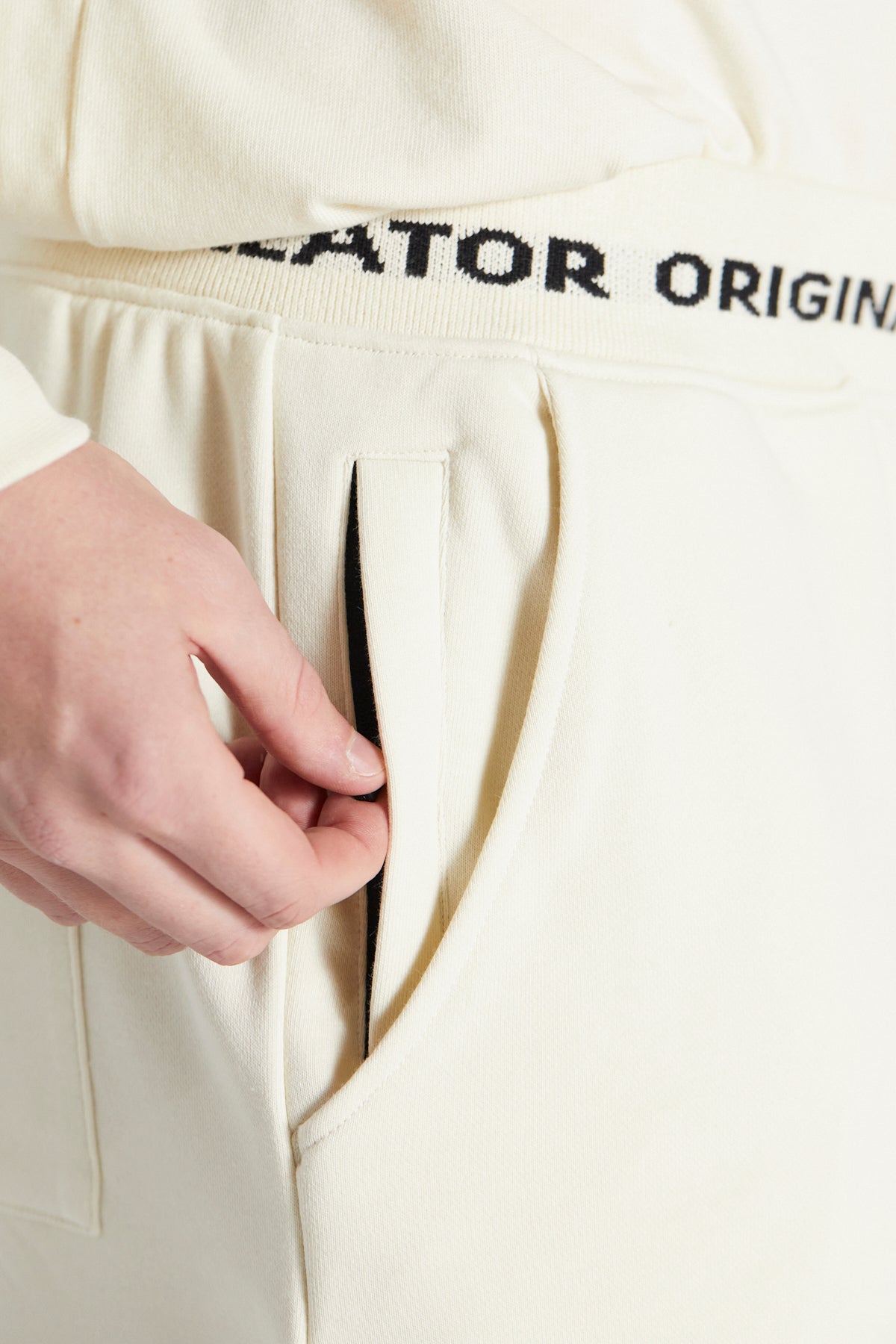 Essential Shorts - Off White