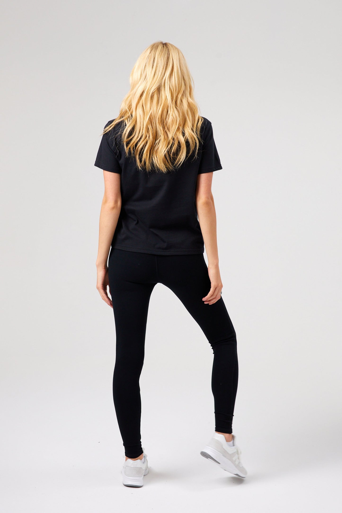 Synchronicity T-shirt - Jet Black